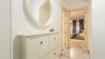 Apartment, 2 Bedrooms | Interior