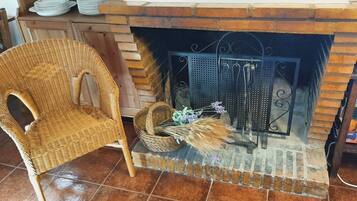 House, 4 Bedrooms, Balcony, Garden View | Interior