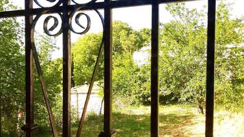 House, 4 Bedrooms, Balcony, Garden View | Property grounds