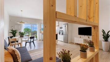 Apartment, 1 Bedroom, Smoking, Patio | Living area