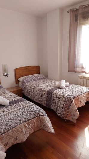 House, 4 Bedrooms, Private Pool, Garden View | 4 bedrooms - Ideal House to get to Know Granada (Granada)