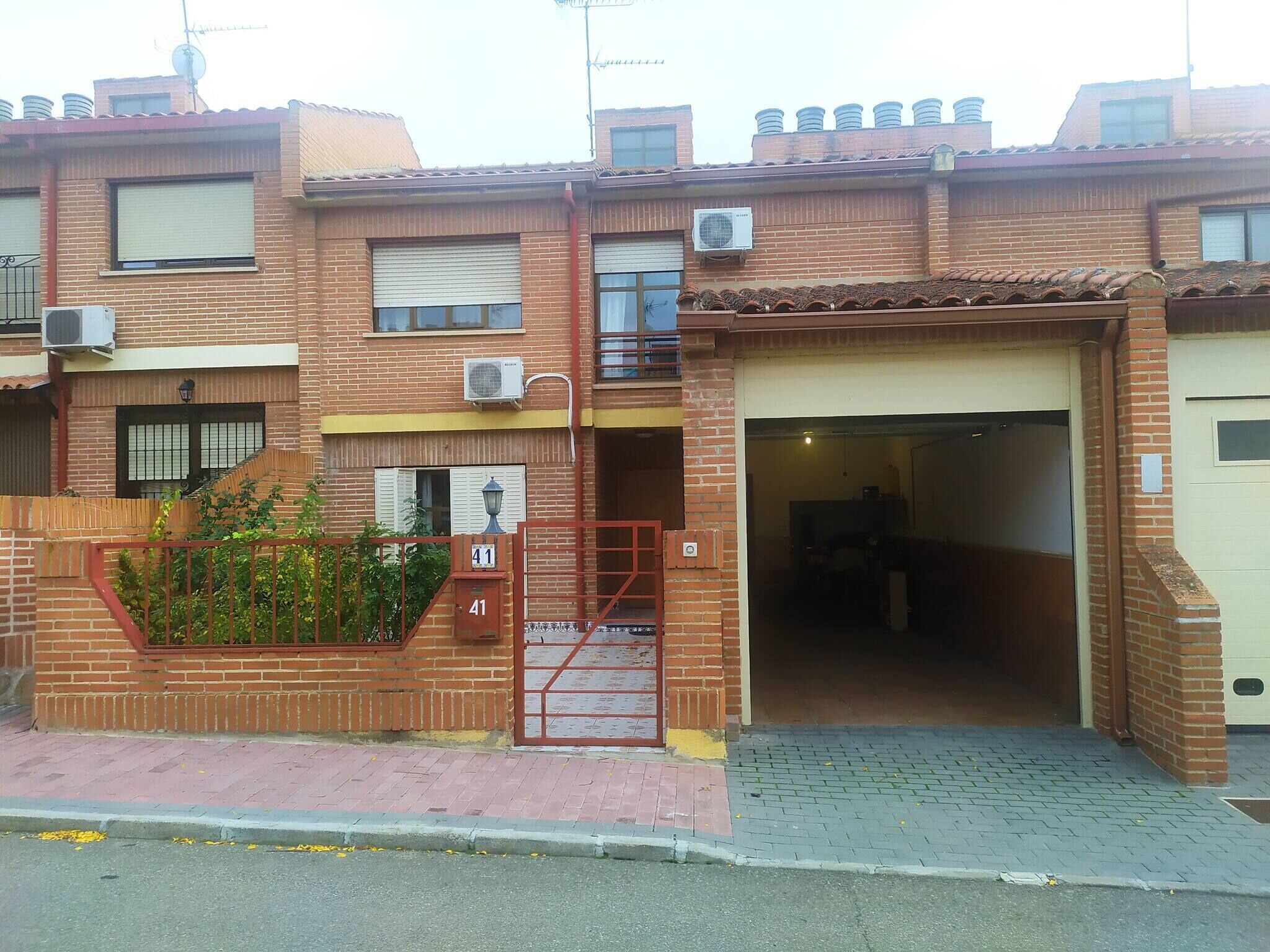 Photo - Room in Holiday house - Habitacion Privada Doble Toledo