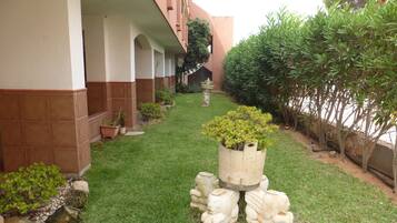 Apartment, 1 Bedroom, Pool View | Garden