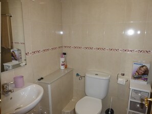 Apartment, 1 Bedroom, Pool View | Bathroom - Lovely Studio at 150 Meters From the Beach (Roquetas de Mar)