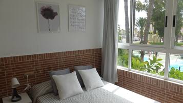 2 bedrooms