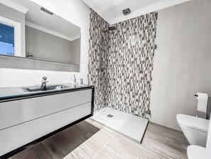 Appartement, 2 slaapkamers, roken, terras | Badkamer