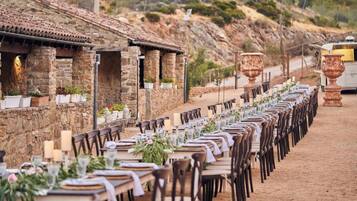 Chambre, 1 chambre, balcon, vue jardin | Espace banquet en plein air