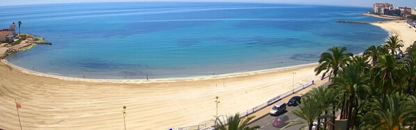Appartement, 3 chambres, fumeur, balcon | Plage