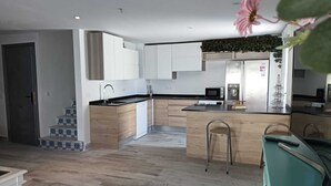 Chalet, 3 Bedrooms, Smoking, Private Pool | Dapur peribadi