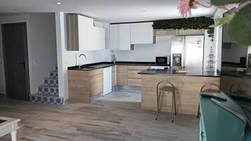 Chalet, 3 habitaciones, fumadores, piscina privada | Cocina privada
