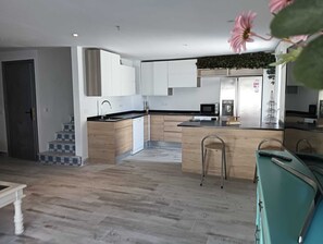 Chalet, 3 Bedrooms, Smoking, Private Pool | Private kitchen