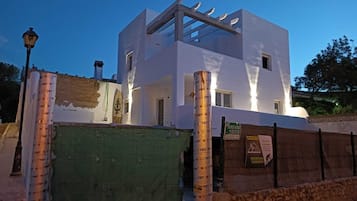 Chalet, 3 Bedrooms, Smoking, Private Pool | Exterior