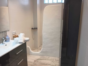 Chalet, 3 Bedrooms, Smoking, Private Pool | Bathroom - Alhamar House With Private Pool (Punta Umbría)