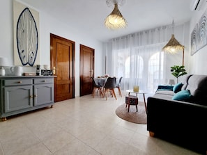 Departamento, 2 habitaciones, Terraza, vista al jardín | Restaurantes