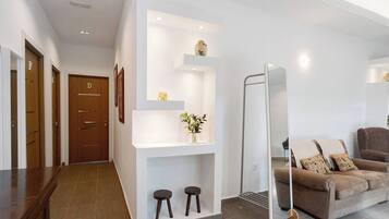 Apartment, 1 Bedroom, Private Pool, Garden View | Interior