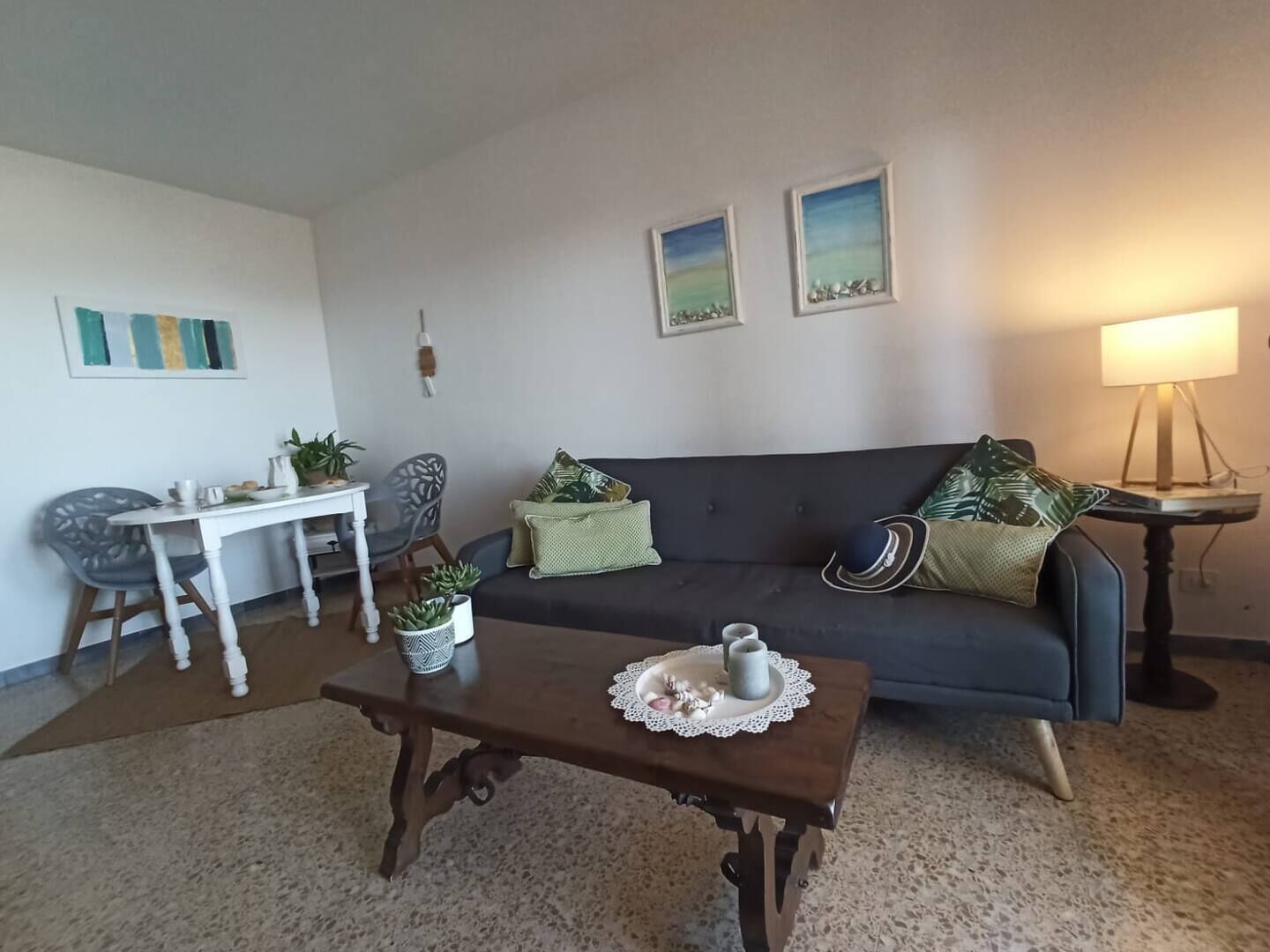 Bungalow, 1 Bedroom, Smoking, Garden View | Living room