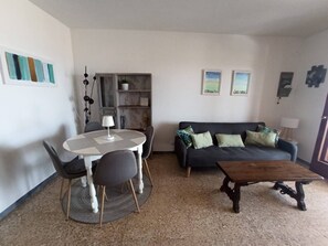 Bungalow, 1 Schlafzimmer, Raucher, Gartenblick | Wohnzimmer