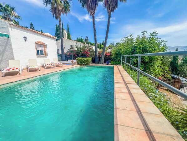 Vil·la, 3 dormitoris, accessible, fumadors | Piscina | Piscina a l'aire lliure
