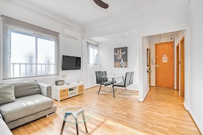 Apartamento, 2 quartos, para fumantes, sacada | Comodidades do quarto