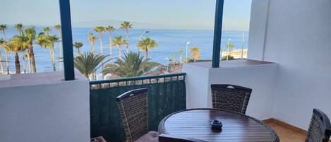 Appartement, 1 slaapkamer, roken, terras | Buiten dineren