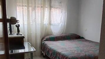 Shared Dormitory, 1 Bedroom, Smoking, Patio | Living room