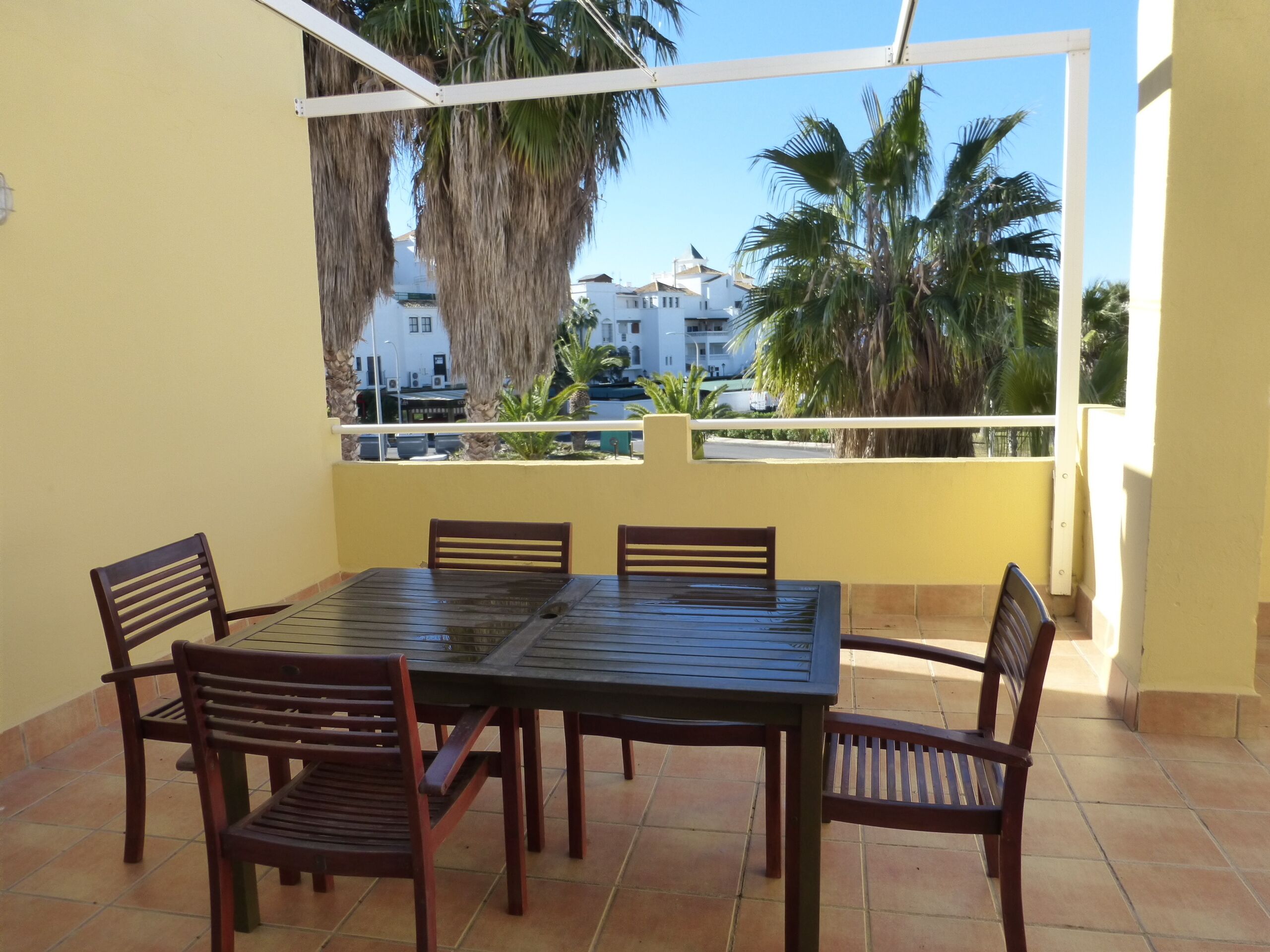 Apartament, 2 dormitoris, fumadors, terrassa | Servei de restauració a l'aire lliure