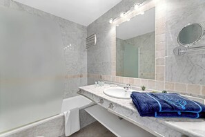 Bathroom - Family Beach Apartment With Pool (Marbella)