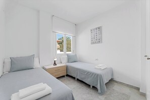 Apartament, 3 dormitoris, accessible, pati | 3 dormitoris 