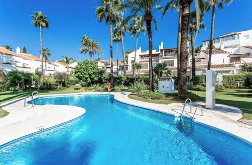 Family Beach Apartment With Pool