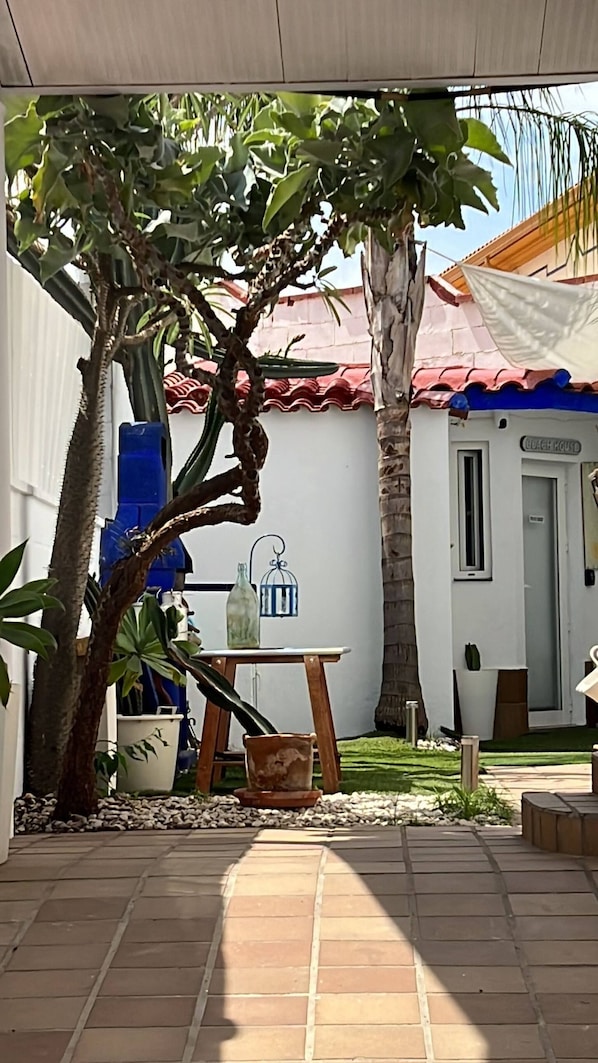 Quarto, 1 quarto, para fumantes, sacada | Fachada da propriedade