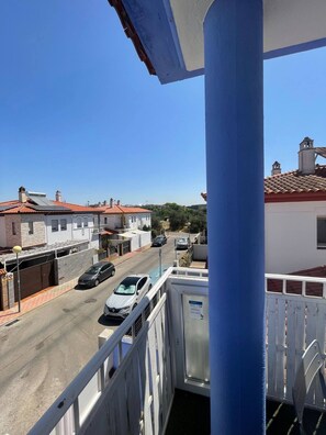 Room, 1 Bedroom, Smoking, Balcony | Balcony - Room-circus-goretti House in Quiet and p (Mairena del Aljarafe)