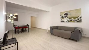 Appartement, 1 slaapkamer, terras, uitzicht op stad | Woonruimte