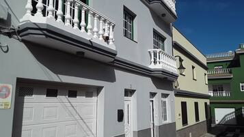 Apartment, 2 Bedrooms, Balcony, City View | Exterior