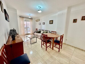 Apartment, 2 Bedrooms, Balcony | Dining room - Apartamento Costa Marina Ii Ref 020 (Oropesa del Mar)