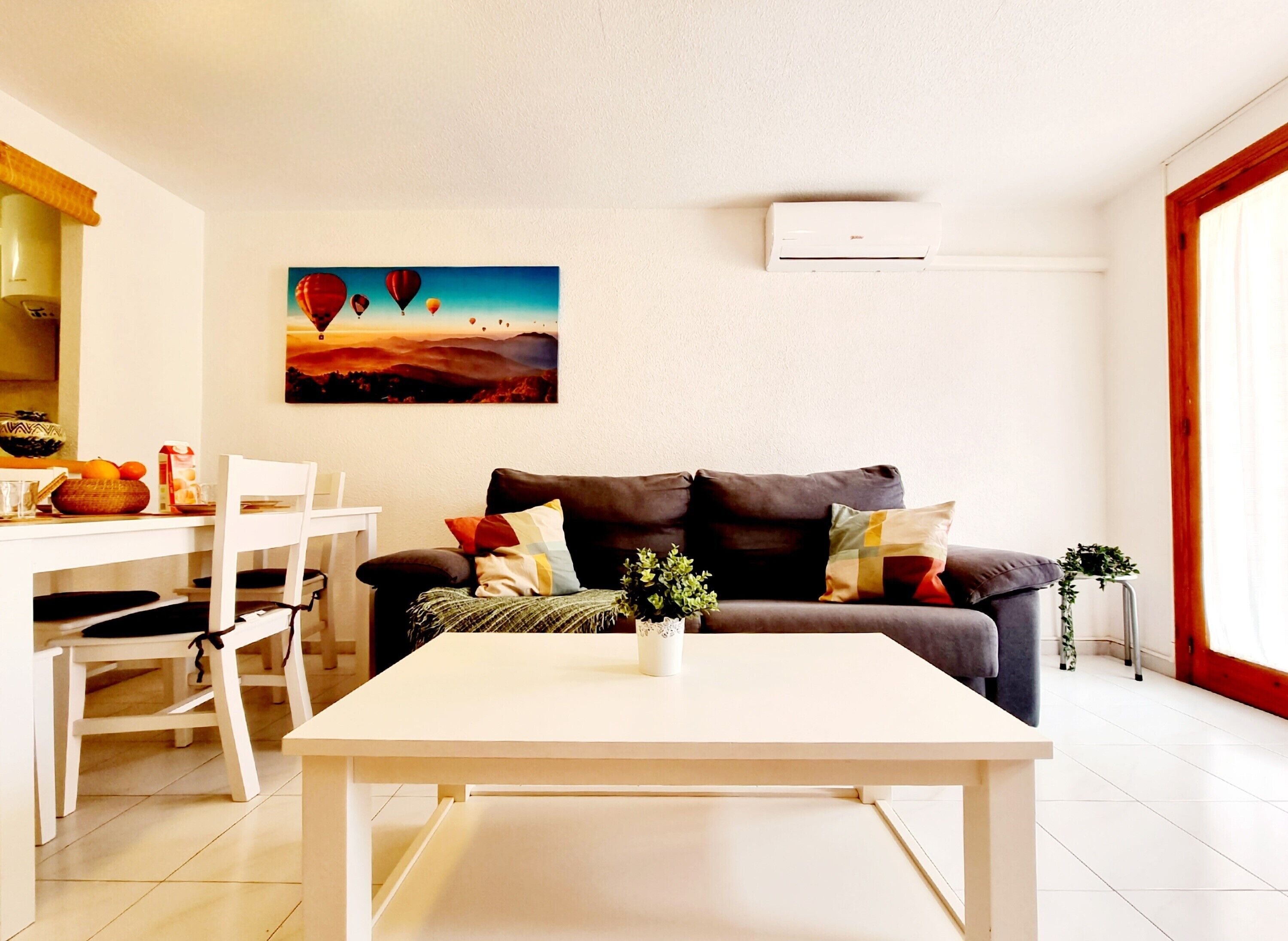 Apartment, 3 Bedrooms, Smoking, Balcony | Living area