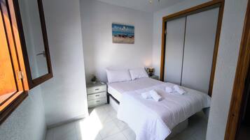 Apartemen, 3 kamar tidur, Boleh Merokok, balkon | 3 kamar tidur