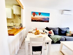 Apartamento, 3 quartos, para fumantes, sacada | Opções para refeição