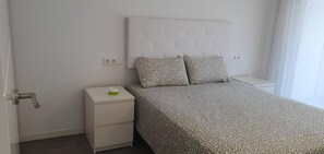 Apartment, 1 Bedroom, Accessible, Smoking | 2 bedrooms - 517 · Golden Coast Royal (Salou)