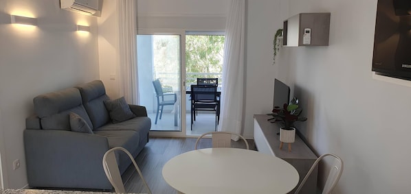 Appartement, 1 chambre, accessible aux personnes à mobilité réduite, fumeur | Salle de séjour