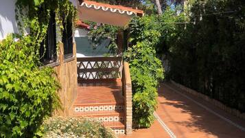 Villa, 3 Bedrooms, Smoking, Private Pool | Property grounds