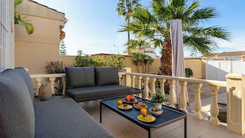 Chalet, 2 Bedrooms, Private Pool, Garden View | Terrace/patio