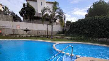 Apartment, 2 Schlafzimmer, Raucher, Terrasse | Pool | Außenpool