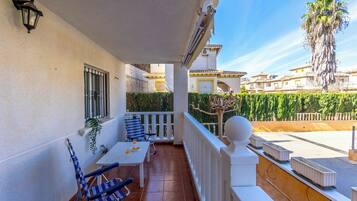 Apartament, 2 dormitoris, fumadors, pati | Exterior