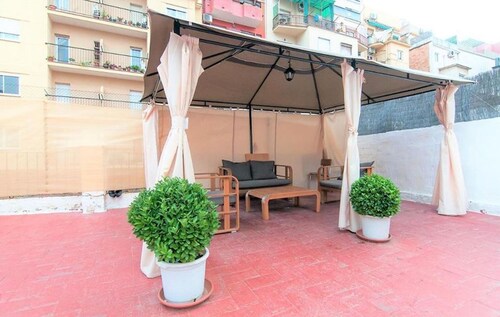 Room-private Room With 200m2 Sunny Terra