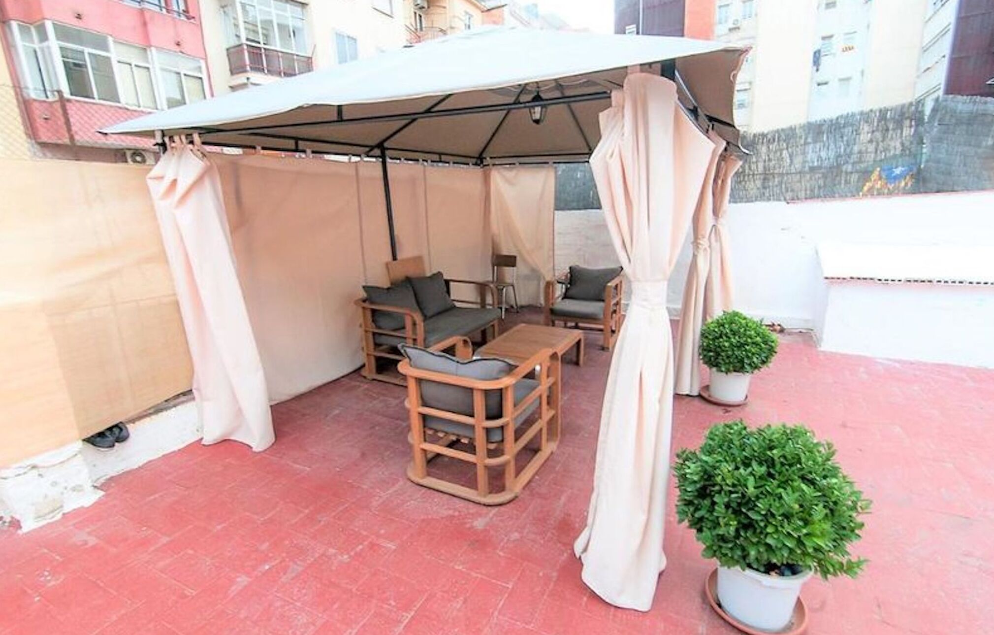 Slaapzaal, 1 slaapkamer, terras, uitzicht op stad | Exterieur