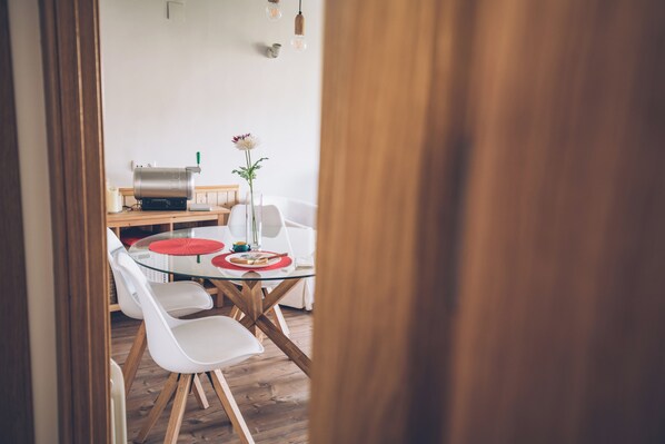 Apartment, 2 Bedrooms, Garden View | Dining room - Vut Elbalcondelhuecar (Cuenca)