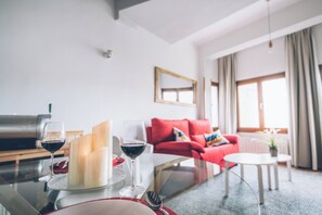 Apartment, 2 Schlafzimmer, Gartenblick | Speisen