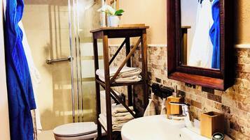 House, 2 Bedrooms, Terrace, Garden View | Bathroom