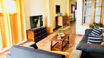 House, 2 Bedrooms, Terrace, Garden View | Room amenity