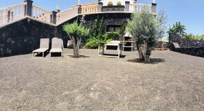 Hus - 2 sovrum - terrass - utsikt mot trädgården | Trädgård